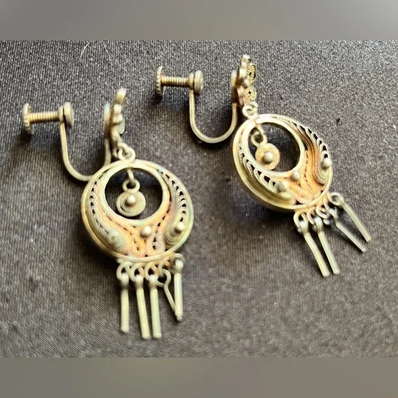 Vintage Taxco Silver Screw Back earrings